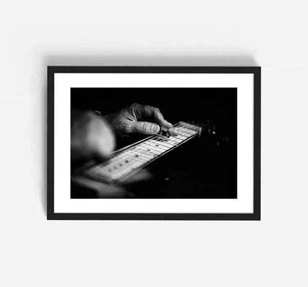 Edição Limitada - Magic Touch - Guitarra - 100x70cm 1 Guitarra 1 Rui Bandeira Fotografia Fotografia de produto e comercial - Fotografia de concertos Edição Limitada - Magic Touch - Guitarra - 100x70cm