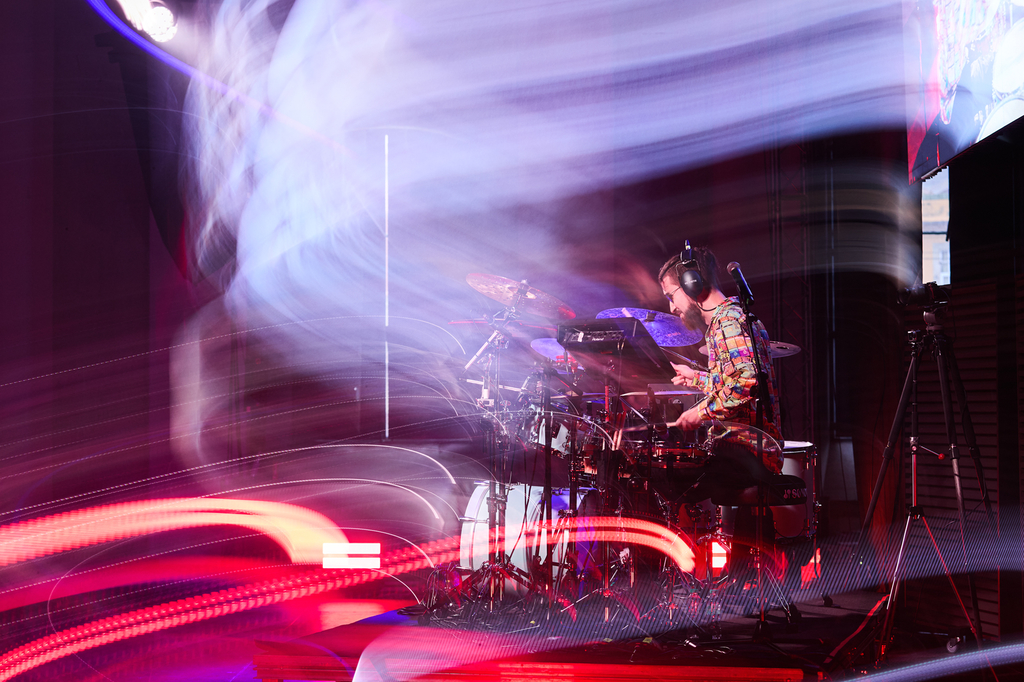 Porto Drum Show 2025 (fotos criativas) 77 15 11 25 Rui Bandeira Fotografia RB4 0857 Rui Bandeira Fotografia Fotografia de produto e comercial - Fotografia de concertos Porto Drum Show 2025 (fotos criativas)