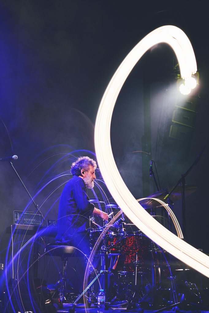 Porto Drum Show 2025 (fotos criativas) 19 15 11 25 Rui Bandeira Fotografia RB4 1548 FX Rui Bandeira Fotografia Fotografia de produto e comercial - Fotografia de concertos Porto Drum Show 2025 (fotos criativas)