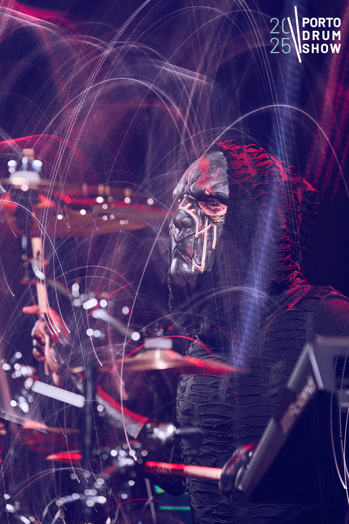 Porto Drum Show 2025 (fotos criativas) 27 15 11 25 Rui Bandeira Fotografia RB4 2448 Rui Bandeira Fotografia Fotografia de produto e comercial - Fotografia de concertos Porto Drum Show 2025 (fotos criativas)