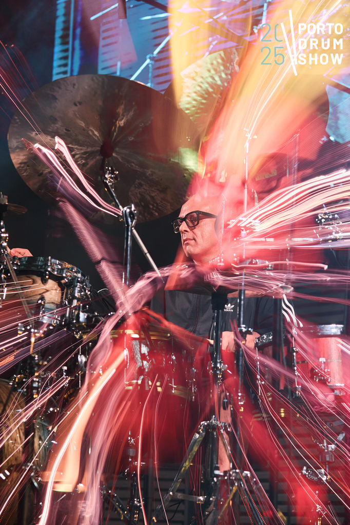Porto Drum Show 2025 (fotos criativas) 49 16 11 25 Rui Bandeira Fotografia RB4 3411 Rui Bandeira Fotografia Fotografia de produto e comercial - Fotografia de concertos Porto Drum Show 2025 (fotos criativas)