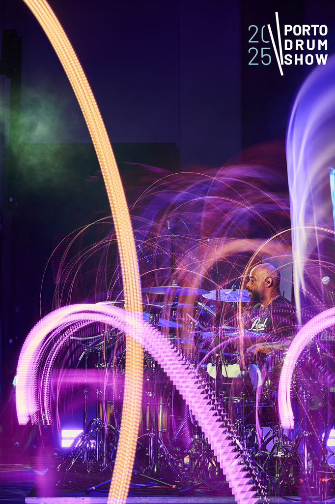 Porto Drum Show 2025 (fotos criativas) 85 16 11 25 Rui Bandeira Fotografia RB4 4762 Rui Bandeira Fotografia Fotografia de produto e comercial - Fotografia de concertos Porto Drum Show 2025 (fotos criativas)